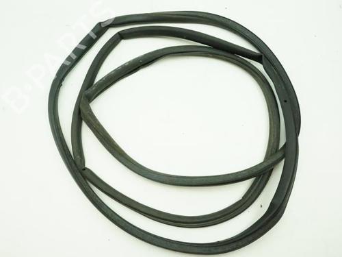 Used Rubber door seal VW PASSAT B6 (3C2) 2.0 TDI (140 hp) 18193075