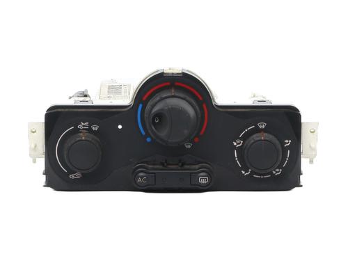 Used Climate control Climate control RENAULT MEGANE II (BM0/1_, CM0/1_) 1.6 16V (BM0C, CM0C) (113 hp) 21173578 21173578