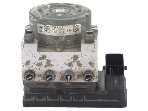Used ABS pump ABS pump VW GOLF VII (5G1, BQ1, BE1, BE2) 1.2 TSI (105 hp) 40540239 40540239