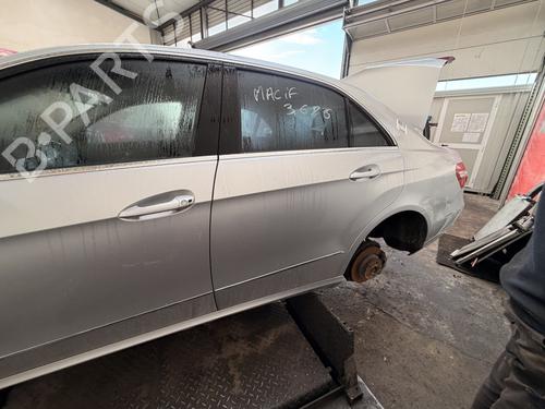 Used Left rear door Left rear door MERCEDES-BENZ E-CLASS (W212) E 200 CDI / BlueTEC (212.005, 212.006) (136 hp) 39980254 39980254