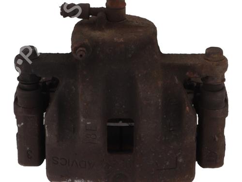 Venstre bremsekaliber foran SUZUKI GRAND VITARA II (JT, TE, TD) 1.9 DDiS All-wheel Drive (JT419, TD44, JB419WD, JB419XD,... (129 hp) 19537943