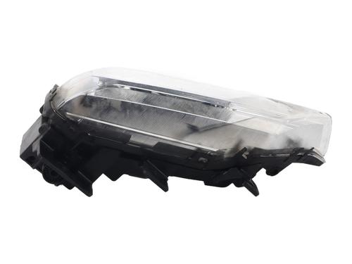 right-front-fog-light-infiniti-q30-2015-30535041 main image