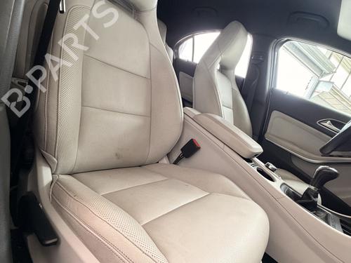 Right front seat MERCEDES-BENZ A-CLASS (W176) A 200 (176.043) | BP38609302C16 - Image 3