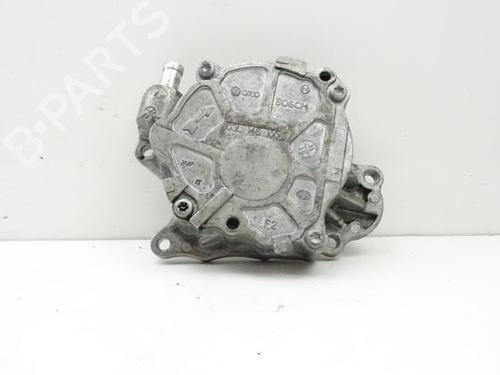 Used Vacuum pump AUDI A4 B8 (8K2) 2.0 TDI quattro (170 hp) 18196719