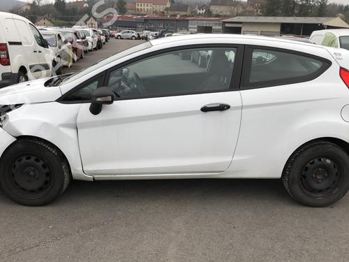 Right headlight FORD FIESTA VI (CB1, CCN) 1.5 TDCi | BP31945252C29