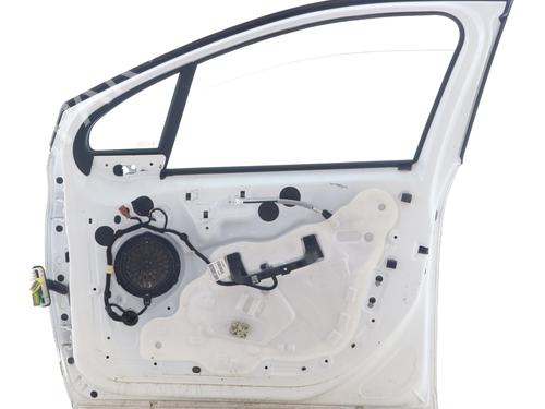 right-front-door-peugeot-2008-i-cu_-2013-32863685 main image