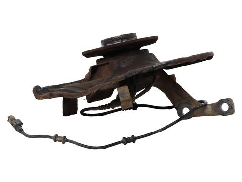 Used Left front steering knuckle Left front steering knuckle MERCEDES-BENZ B-CLASS Sports Tourer (W246, W242) B 220 CDI / d 4-matic (246.205) (177 hp) 23762995 23762995