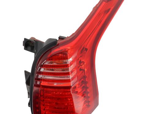 Right taillight PEUGEOT 5008 (0U_, 0E_) 1.6 HDi | BP27266191C35 
