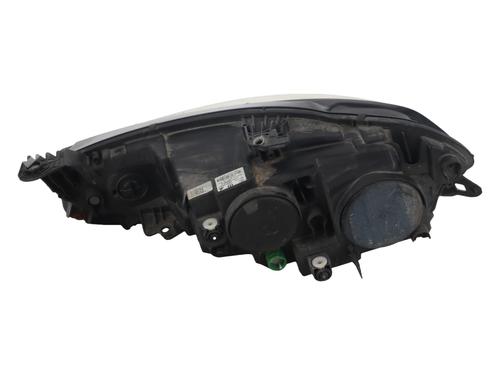 right-headlight-fiat-tipo-saloon-356_-357_-2015-39111277 main image
