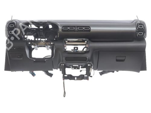 dashboard-citroen-c3-aircross-ii-2r_-2c_-2017-40492717 main image