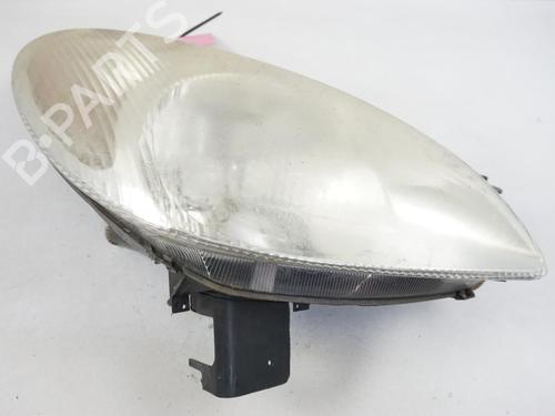 Used Right headlight CITROËN XSARA PICASSO (N68) 1.6 HDi (90 hp) 22517733