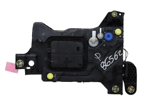 AdBlue tank PEUGEOT 3008 II SUV (MC_, MR_, MJ_, M4_) 2.0 BlueHDi 180 9825645580