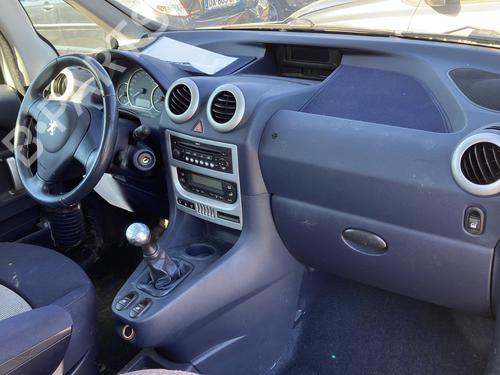 Right headlight PEUGEOT 1007 (KM_) 1.6 HDi | BP27614696C29  - Image 16