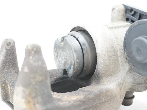 Used Left rear brake caliper MERCEDES-BENZ CLA (C118) CLA 200 d (118.312) (150 hp) 18192551