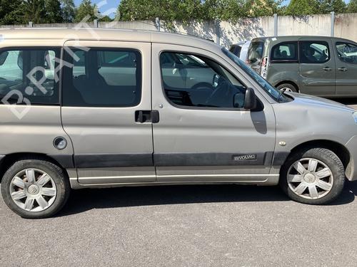 Right taillight CITROËN BERLINGO / BERLINGO FIRST MPV (MF_, GJK_, GFK_) 1.6 HDI 90 (MF9HX) | BP27284512C35 