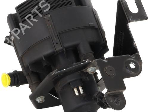 Used Vacuum pump PORSCHE 911 (996) 3.4 Carrera (301 hp) 19334480