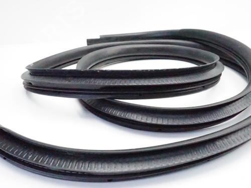 Used Rubber door seal CITROËN C4 AIRCROSS 1.6 HDi 115 AWC (114 hp) 18192474