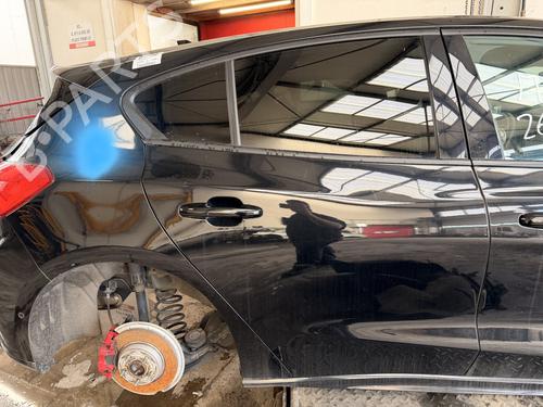 right-rear-door-ford-focus-iv-hn-2018-38733503 main image