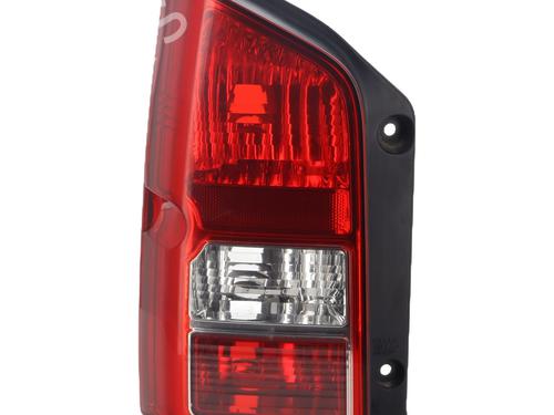Used Left taillight NISSAN PATHFINDER III (R51) 2.5 dCi 4WD (174 hp) 31658172
