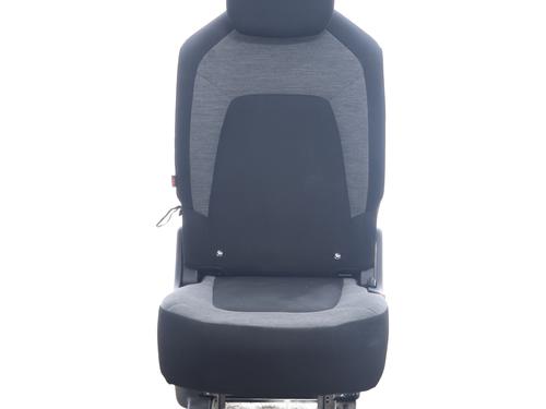 rear-seat-citroen-c4-picasso-ii-2013-32687844 main image