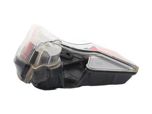 right-tailgate-light-toyota-c-hr-_x1_-2016-23763191 main image