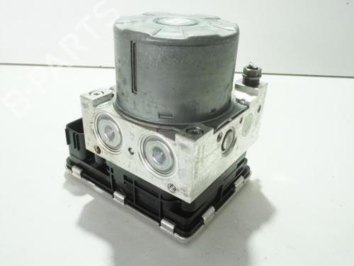 Used ABS pump AUDI A3 Sportback (8VA, 8VF) 30 TFSI (116 hp) 18175465