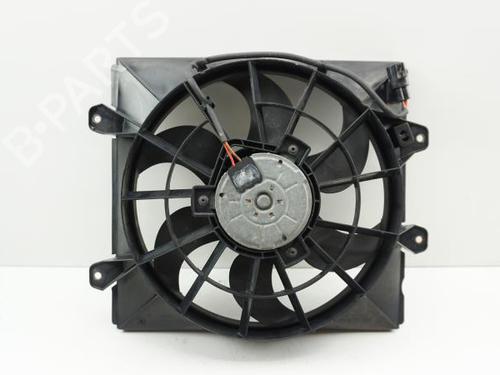 Used Radiator fan TOYOTA AVENSIS Estate (_T22_) 2.0 D-4D (CDT220_, CDT220R) (110 hp) 18189636