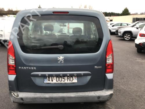 Fuse box PEUGEOT PARTNER Box Body/MPV 1.6 HDi | BP28306345E1 