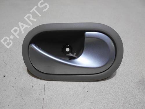 Used Rear right exterior door handle RENAULT CLIO III (BR0/1, CR0/1) 1.2 16V (BR0P, CR0P) (101 hp) 18186215