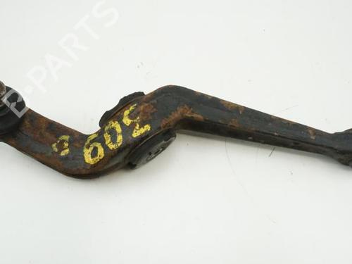 Used Left front suspension arm PEUGEOT 309 II (3C, 3A) 1.9 Diesel (64 hp) 22071897