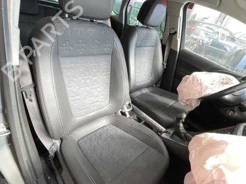 Used Right front seat OPEL MERIVA B MPV (S10) 1.4 (75) (120 hp) 29040325