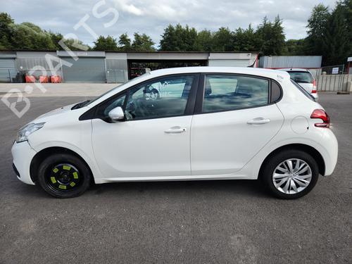 Radio PEUGEOT 208 I (CA_, CC_) 1.5 BlueHDI 100 | BP30408733E6