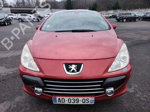 Brugte PEUGEOT 307 CC (3B) 2.0 16V (140 hp) 4429911