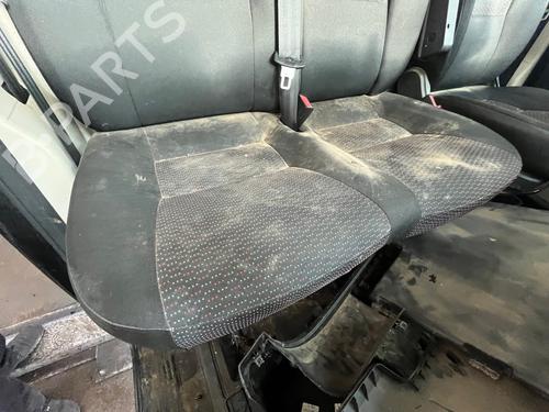 Used Right front seat Right front seat PEUGEOT BOXER Van 2.0 BlueHDi 130 (130 hp) 31763388 31763388