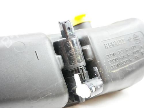 Used Windscreen washer tank DACIA SANDERO II TCe 90 (B8M1, B8MA, B8AC) (90 hp) 18182257