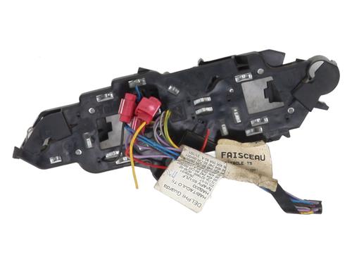 Lamp holder PEUGEOT 307 (3A/C) 1.6 16V | BP28334937L10