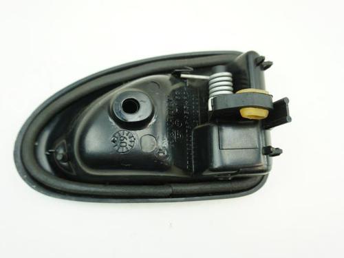 Used Front left interior door handle Front left interior door handle RENAULT MASTER II Van (FD) 2.5 dCi (FD02) (101 hp) 18196748 18196748