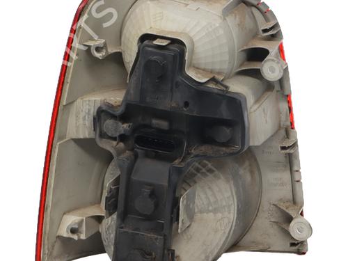 Right taillight VW TOURAN (1T1, 1T2) 1.9 TDI | BP20224877C35