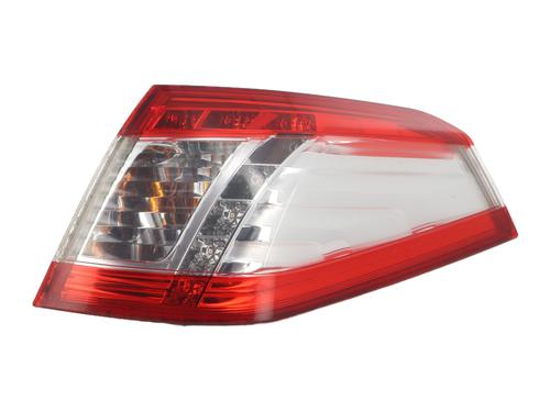 Høyre baklys PEUGEOT 508 SW I (8E_) 1.6 HDi (115 hp) 31290655