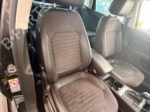Right front seat VW PASSAT B7 Variant (365) 2.0 TDI | BP39527572C16 - Image 2