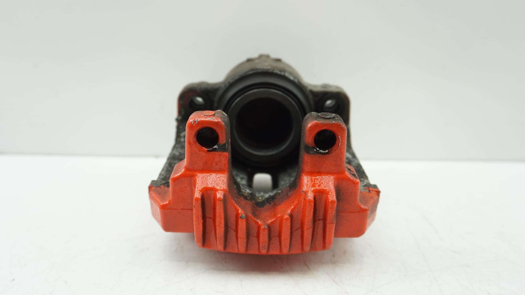 Bremssattel rechts vorne BMW 3 Touring (E91) 320 d 18180704 | B-Parts