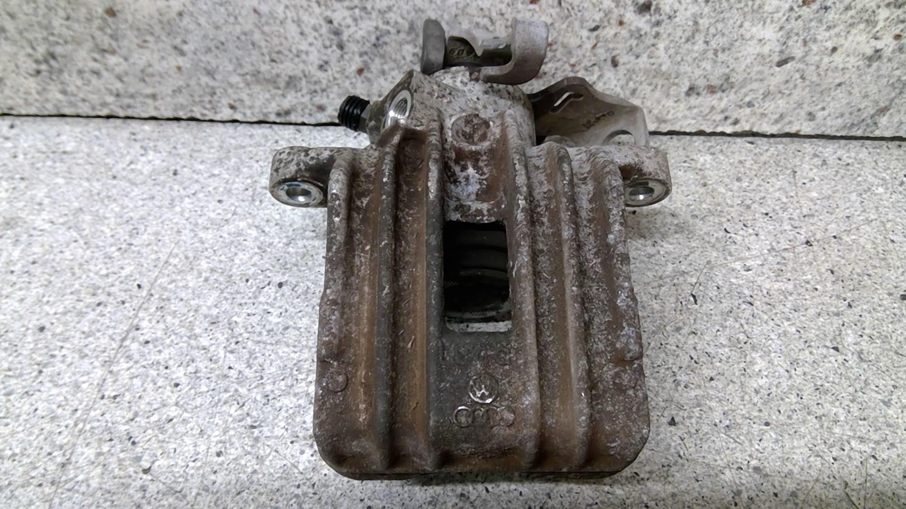 Left rear brake caliper VW POLO V (6R1, 6C1) 1.6 TDI 18197552 | B  