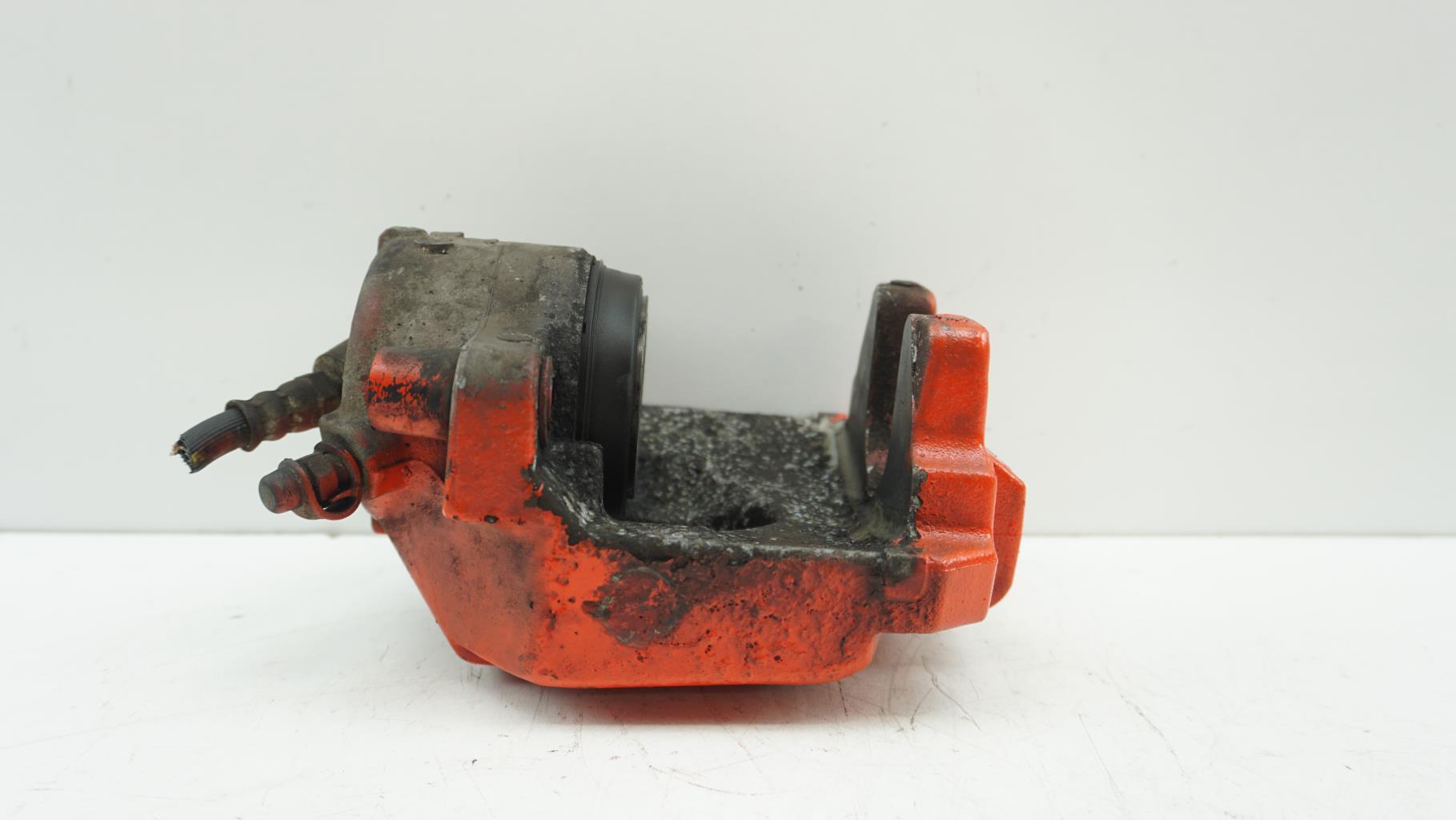 Bremssattel rechts vorne BMW 3 Touring (E91) 320 d 18180704 | B-Parts
