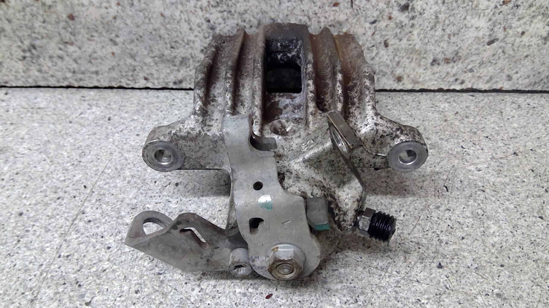 Left rear brake caliper VW POLO V (6R1, 6C1) 1.6 TDI 18197552 | B  