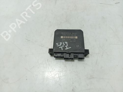 Used Comfort control module MERCEDES-BENZ C-CLASS (W203) C 180 (203.035) (129 hp) 31112571