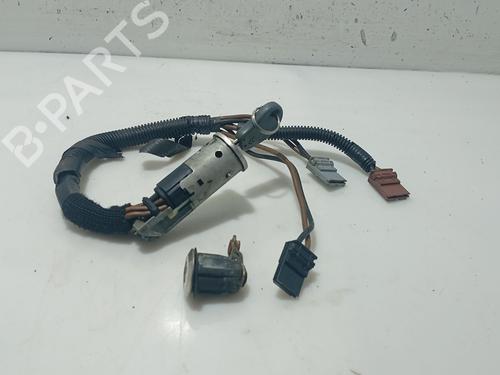 Used Ignition barrel CITROËN XSARA (N1) 1.9 TD (90 hp) 31110686