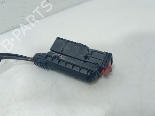 Seat buckle OPEL ASTRA H (A04) 1.7 CDTI (L48) | BP32305679I32