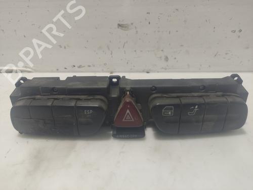 Switch MERCEDES-BENZ C-CLASS (W203) | BP31099958I30