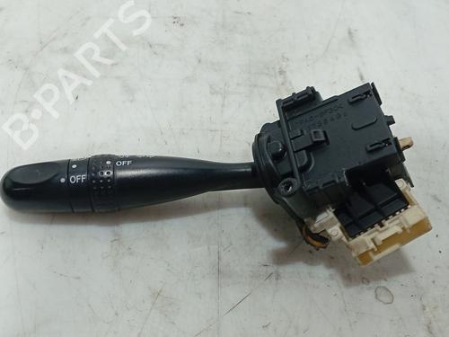 Hovedlysbryter Hovedlysbryter TOYOTA COROLLA (_E12_) 2.0 D-4D (CDE120R, CDE120L_) (110 hp) 36406875 36406875
