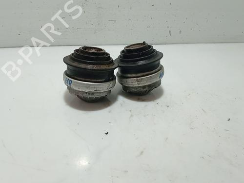 Used Engine mount MERCEDES-BENZ E-CLASS (W210) E 320 CDI (210.026) (197 hp) 31098556